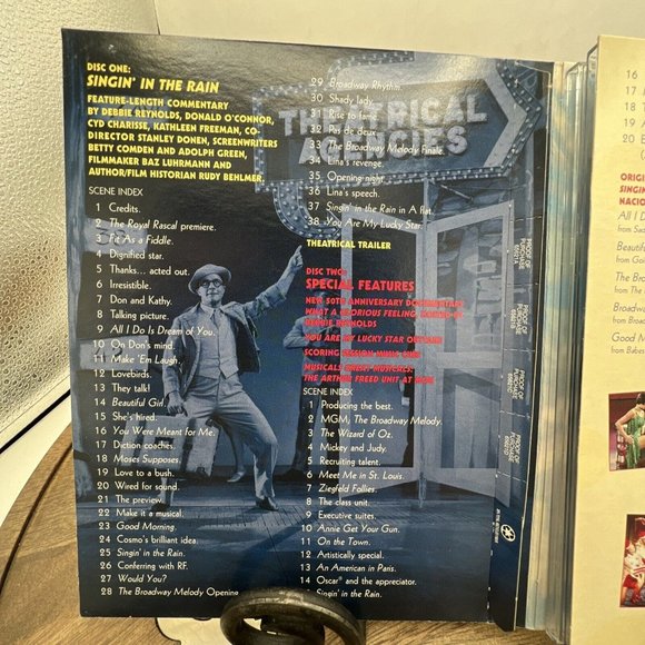Singin in the Rain (DVD, 2002, 2-Disc Set, Two Disc Special Edition) - Picture 2 of 11